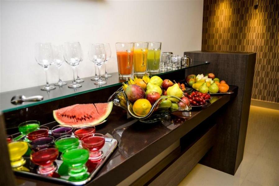 Grand Cafe Hotel Manhuacu Dış mekan fotoğraf