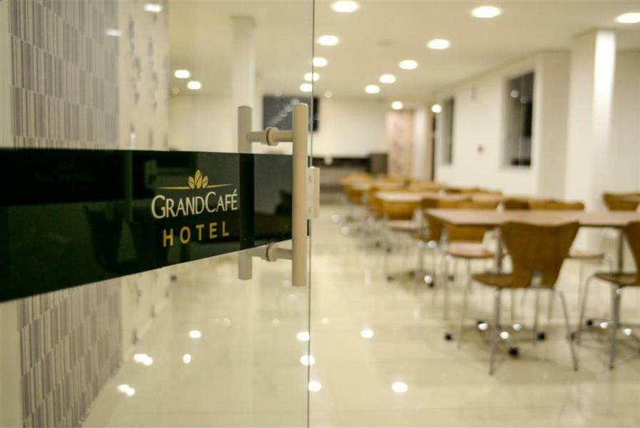 Grand Cafe Hotel Manhuacu Dış mekan fotoğraf